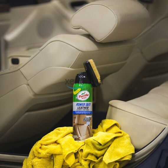 Очиститель и кондиционер для кожи Turtle Wax Leather Cleaner & Conditioner со щеткой 400 мл