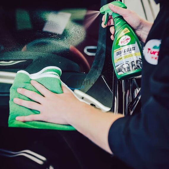 Turtle Wax Dash & Glass Cleaner