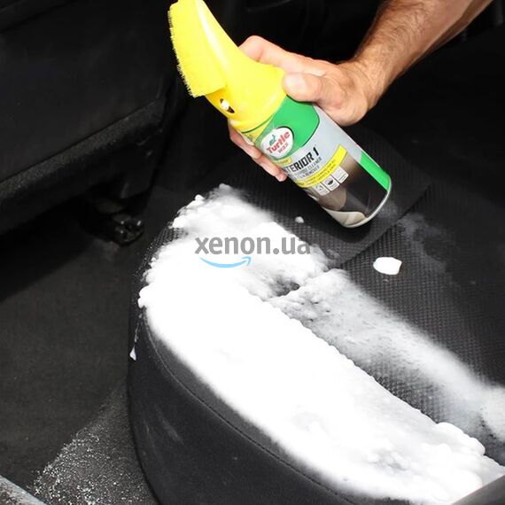 Сухая химчистка со щеткой Turtle Wax Interior 1